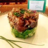 Tratar de Atun con Aguacate