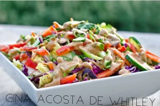 Ensalada Thai con aderezo de cacahuate