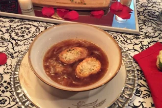 Sopa de cebolla francesa