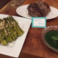Pierna de cordero deshuesada y jalea de menta