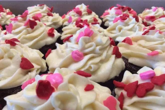 Kekos de chocolate con betún de Amaretto