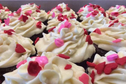 Kekos de chocolate con betún de Amaretto