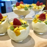 Vasitos de cheesecake de Mango