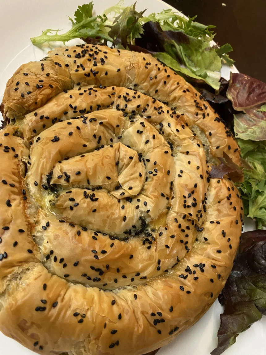 Pay de espinacas (spanakopita)