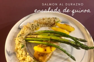 Salmón al durazno, con ensalada de quinoa y espárragos salteados 25 Salmón al durazno, con ensalada de quinoa y espárragos salteados