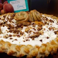 Pay de duraznos frescos con crema
