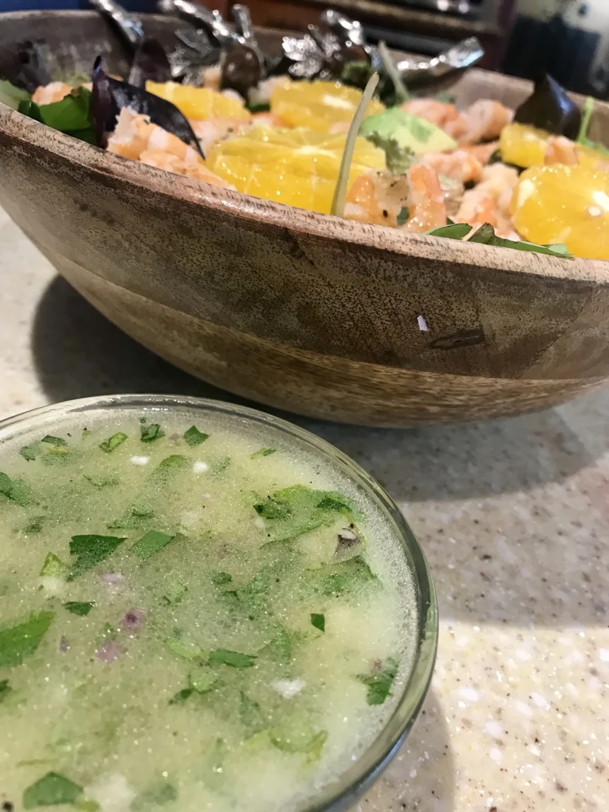 Ensalada con camarón y naranja