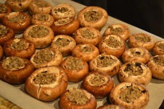 Champiniones Baby Portobello rellenos