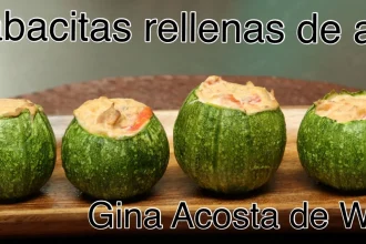 Calabacitas rellenas de atún con queso dorado