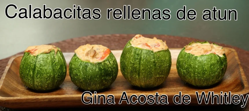 Calabacitas rellenas de atún con queso dorado