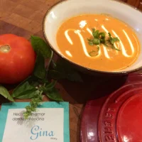 Sopa de Tomate y Albahaca