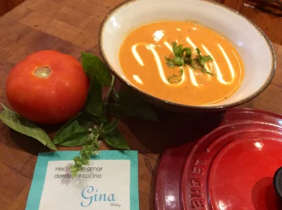 Sopa de Tomate y Albahaca