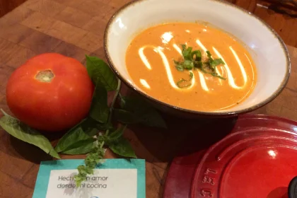 Sopa de Tomate y Albahaca