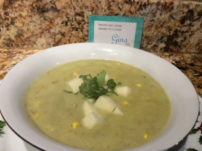 Crema de calabacitas y elote