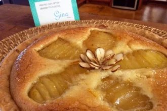 Pay de pera con almendra