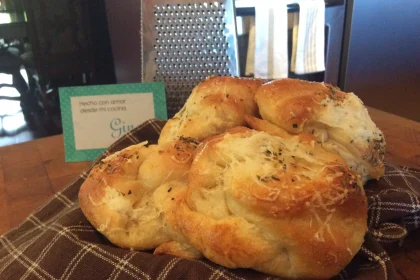 Panecillos rápidos rellenos de queso crema