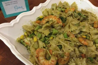 Pasta con pesto de Arugula y Camarones