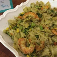 Pasta con pesto de Arugula y Camarones