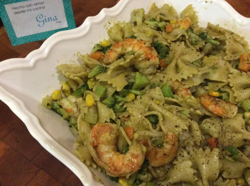 Pasta con pesto de Arugula y Camarones