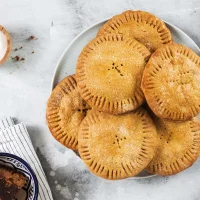 Coyotas de Piloncillo (Sonora) – receta tradicional mexicana preparada por Gina Whitley