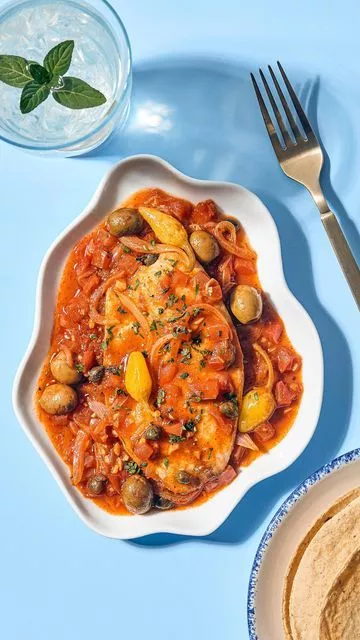 Pescado a la Veracruzana (Veracruz) 2 Pescado a la Veracruzana (Veracruz) – receta tradicional mexicana preparada por Gina Whitley