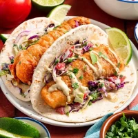 Tacos de Pescado Estilo Baja California – receta tradicional mexicana preparada por Gina Whitley