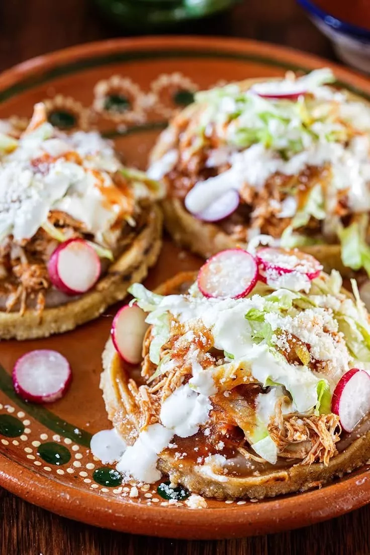 Sopitos Colimotes (Colima) 2 Sopitos Colimotes (Colima) – receta tradicional mexicana preparada por Gina Whitley