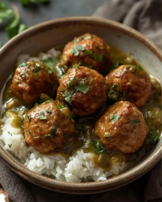 Albóndigas de pavo en salsa verde tatemada