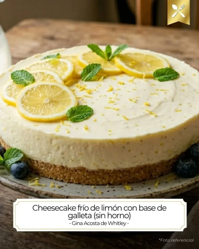 ¡El postre más fresco y fácil que vas a preparar! 🍋🍰✨No necesitas horno para crear esta maravilla: Cheesecake frío de limón con base de galleta. Es la combinación ideal entre la cremosidad del queso y el toque cítrico del limón que tanto nos gusta. Un postre elegante, sencillo y que siempre sale bien.👇 ¿Eres de los que aman los postres ácidos o prefieres los muy dulces? ¡Cuéntame aquí abajo! 👇🔗 Tienes la receta completa y el paso a paso en MI web page o en mi feed de Instagram.La mesa está puesta, solo me faltas tú.